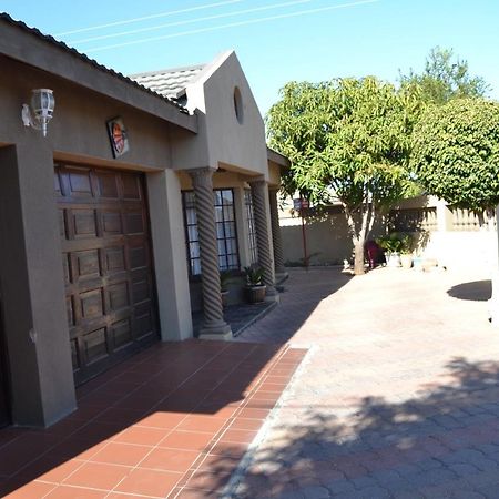 Triple Palms Bed And Breakfast Gaborone Exterior photo