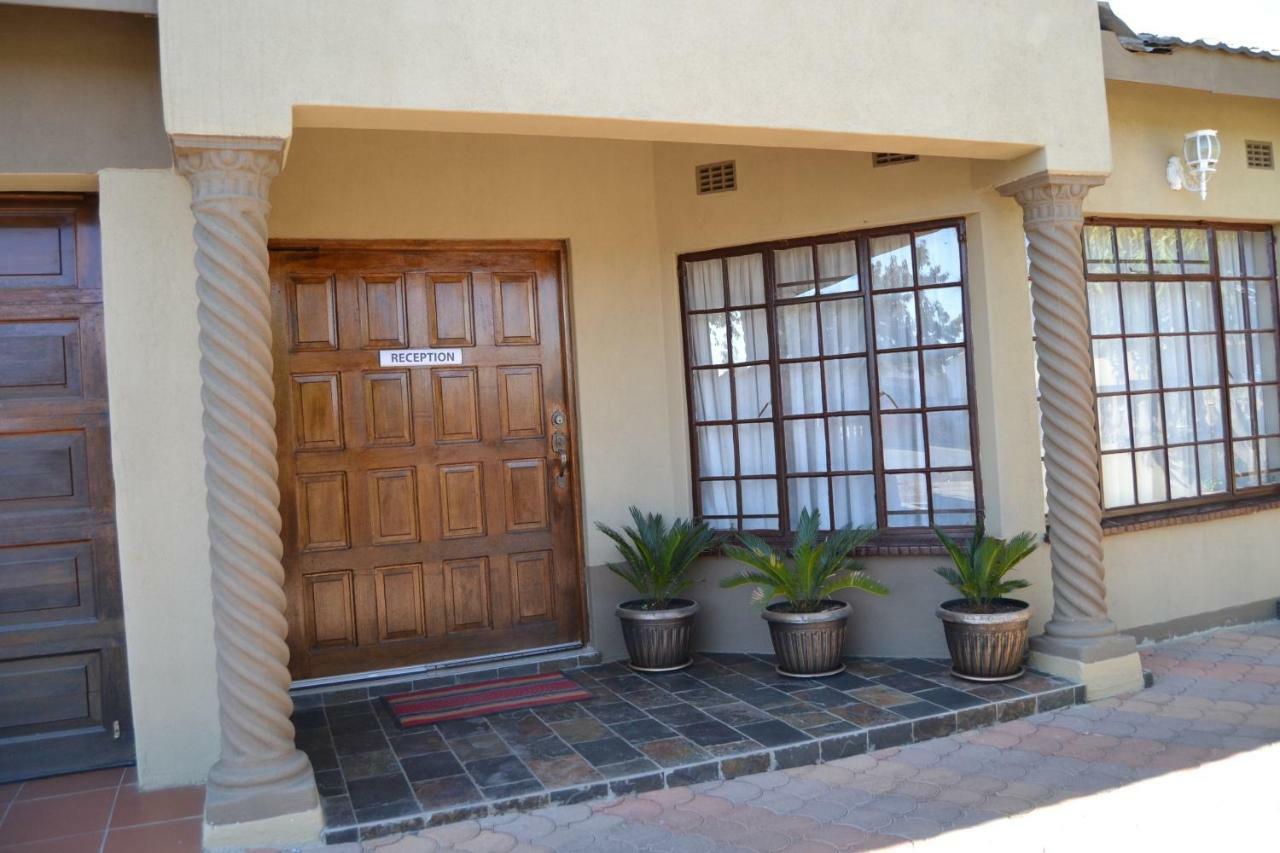 Triple Palms Bed And Breakfast Gaborone Exterior photo